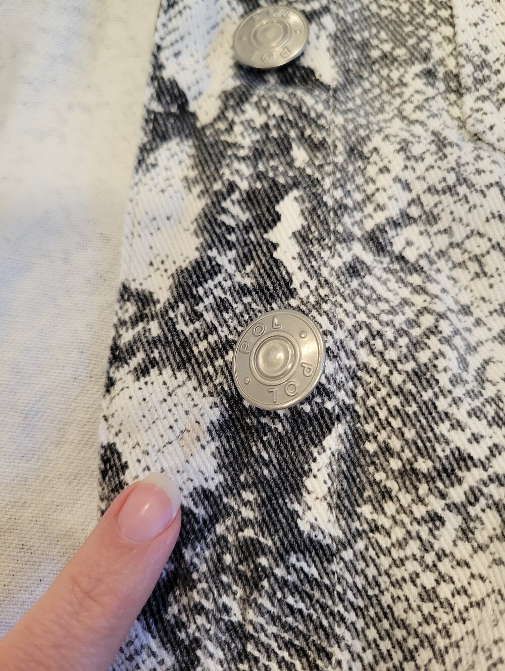 POL Crue Snakeskin Print Distressed Cropped Jacket Black Cream L Frayed Western - Picture 14 of 15